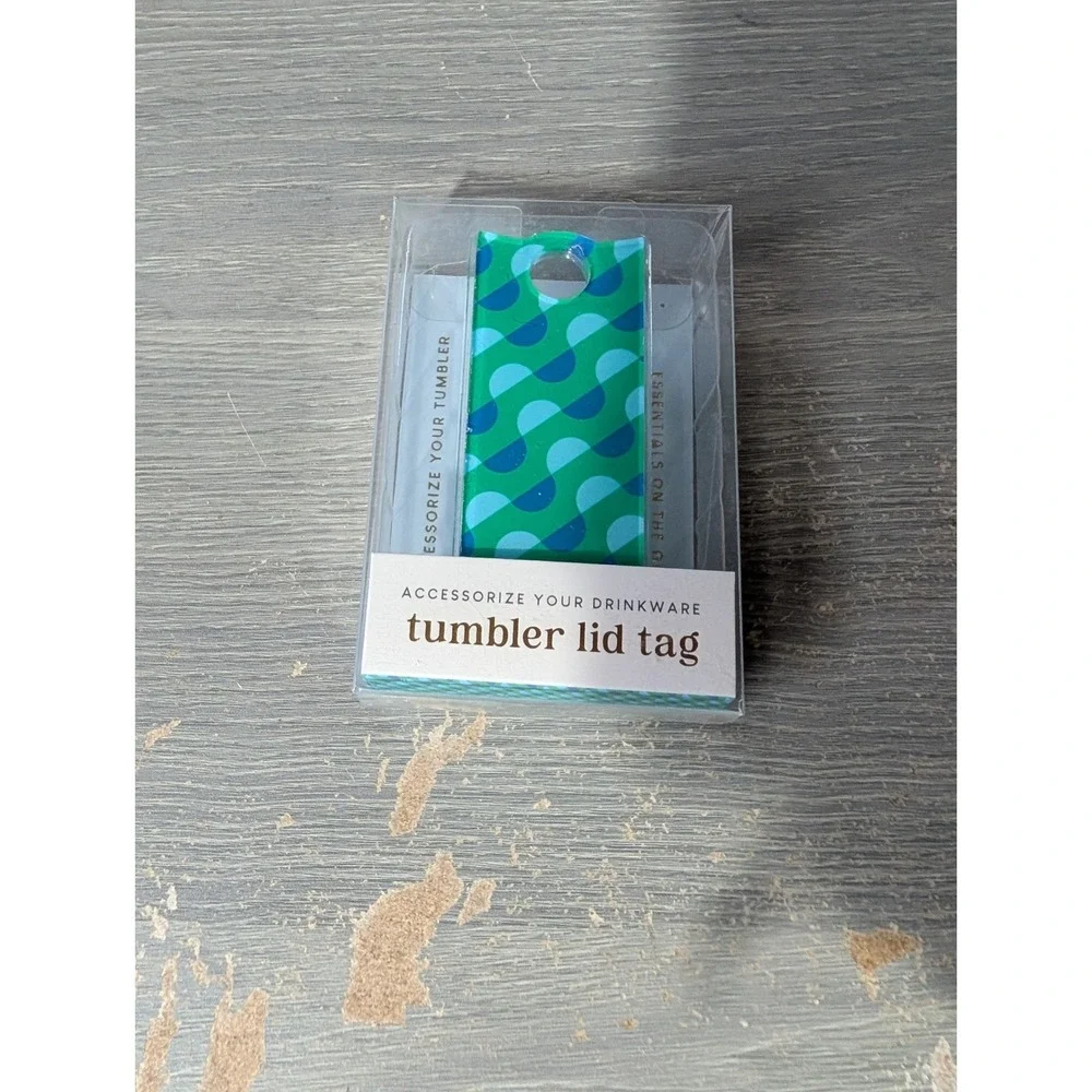 Accessorize Your Drinkware Teal Blue Wave Tumbler Fanny Pack and Lid Tag Set NEW